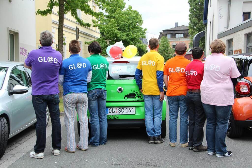 GL@D - Schwul-lesbisches Mitarbeiternetzwerk der Daimler AG -GLaD Bremen auf dem CSD Oldenburg 2015